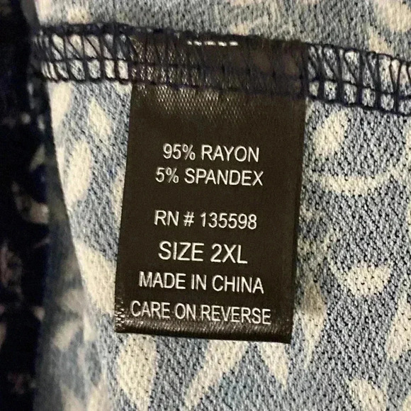 Blue & cream floral smock top shirt blouse - Picture 15 of 16